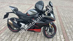 SATILIK HATASIZ BOYASIZ SIFIR AYARINDA2023 MODEL CFMOTO SR 450CC