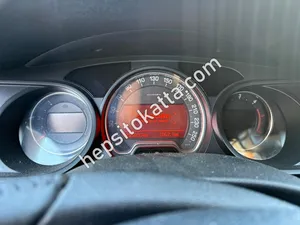 2015 MODEL DİZEL OTOMATİK 255 BİN KM'DE CİTROEN C5