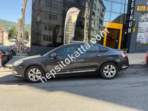 2015 MODEL DİZEL OTOMATİK 255 BİN KM'DE CİTROEN C5