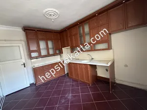 EMNİYET MÜDÜRLÜĞÜ KARŞISINDA 2+1 BAKIMLI KİRALIK DAİRE